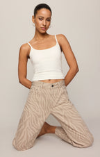The Off Duty Mid-Rise Bowed Ankle Denim