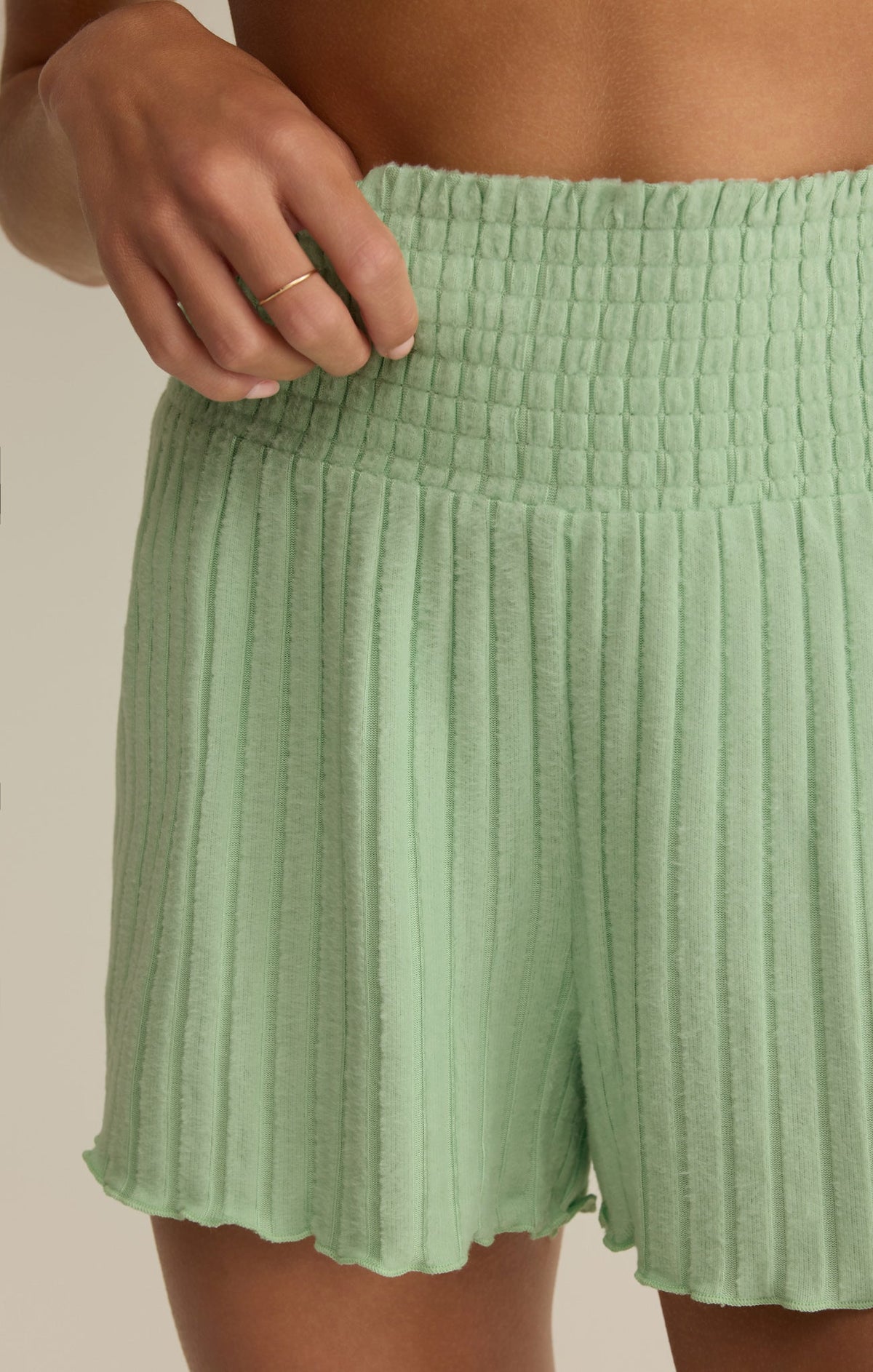 Dawn Smocked Silky Rib Short
