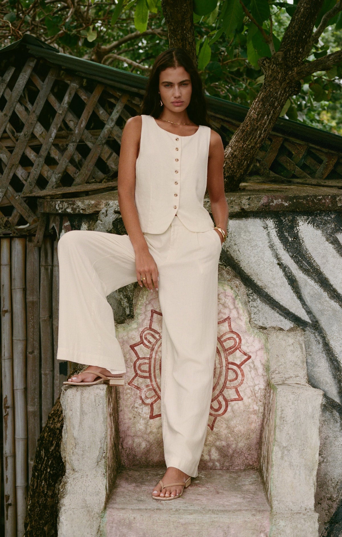 Roman Linen Vest