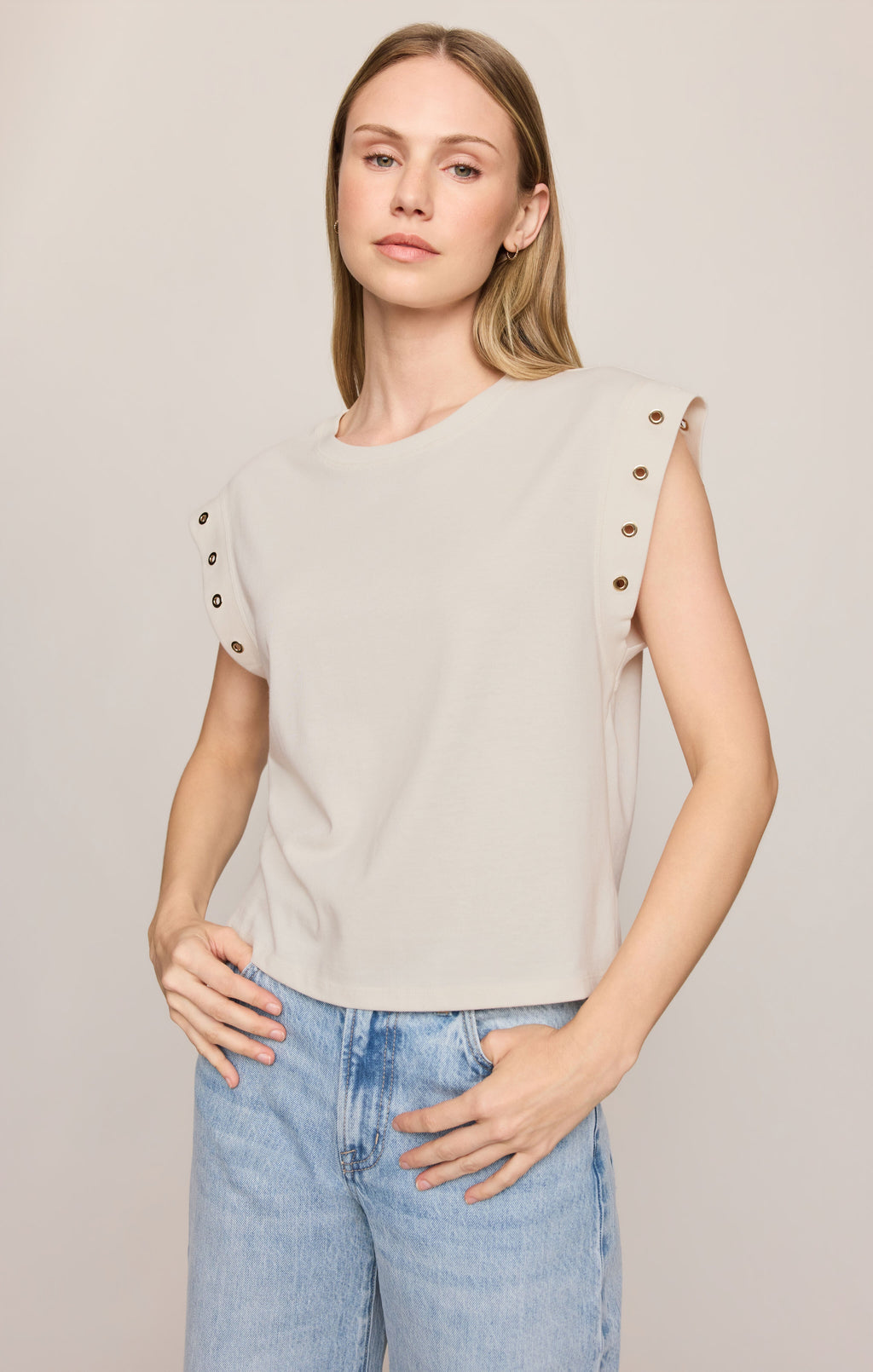 Camino Grommet Muscle Tee