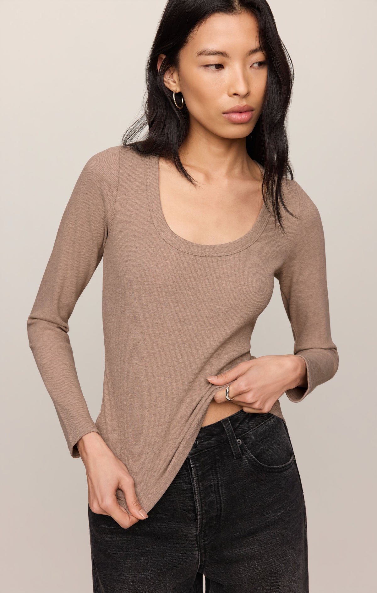 Greyson Scoop Long Sleeve Tee