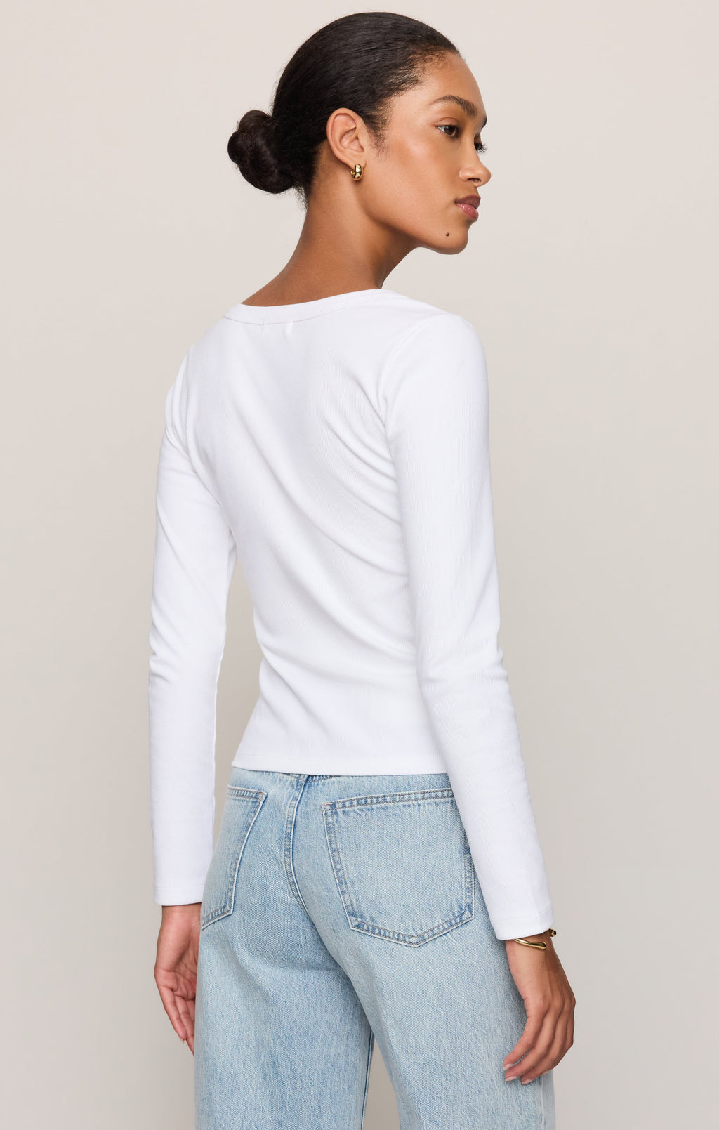 Greyson Scoop Long Sleeve Tee